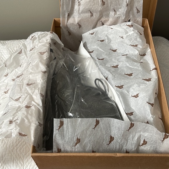 Tommy Bahama Grey Suede Bootie SZ 8 - Picture 7 of 7